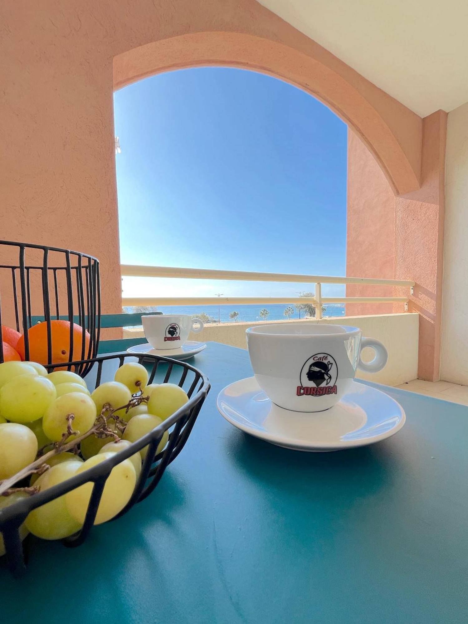 Aria Marina Route Des Sanguinaires A 50m Parking Gratuit 2adultes Avec 1enfant Ajaccio (Corsica)